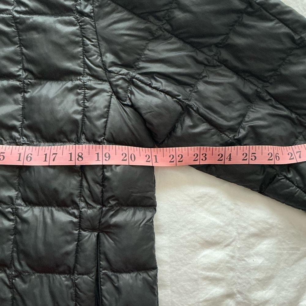 Thermoball Eco Puffer Puffer 2.0 by The NorthFace (Black) - Picture 5 of 5